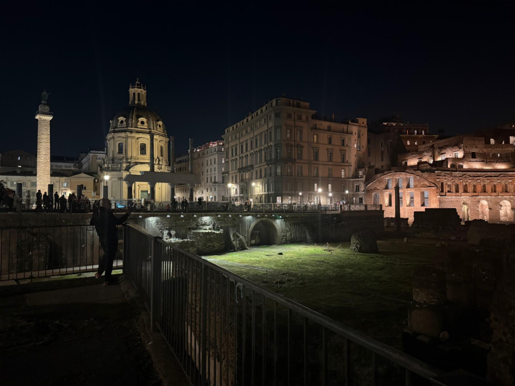 Forum Romanum – miejsce tętniące życiem w starożytności