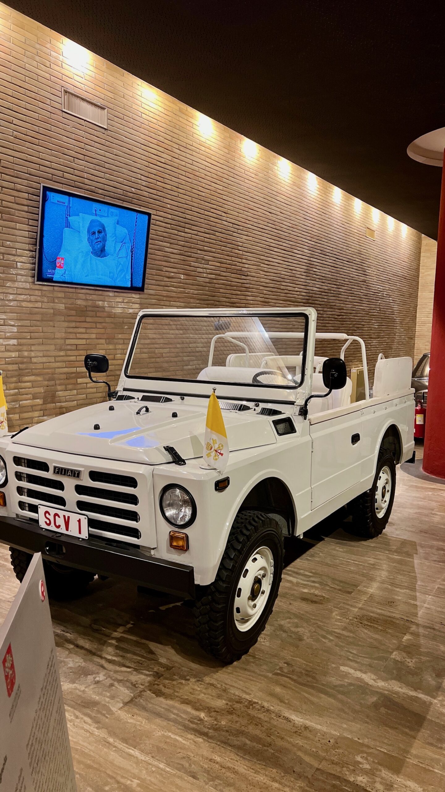 Muzea Watykańskie, Papamobile